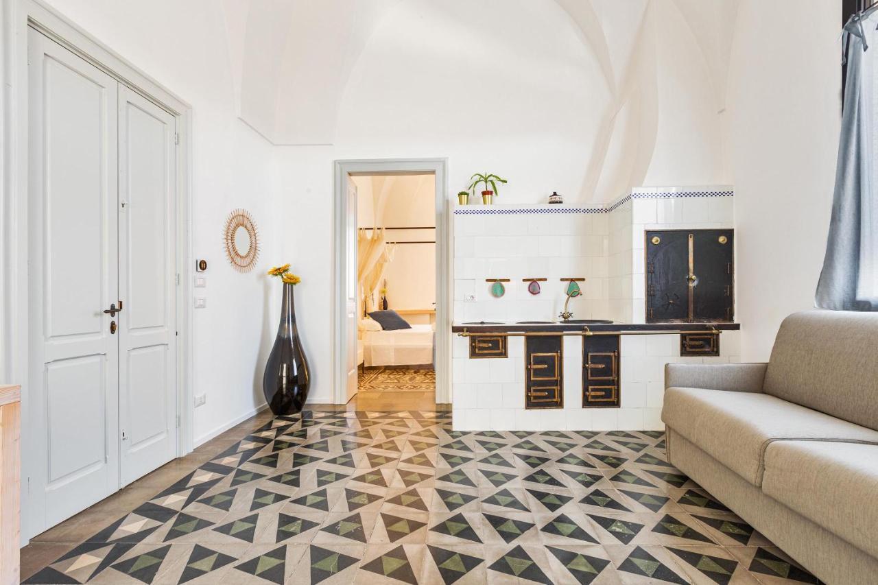 B&B Palazzo Flora Collepasso Esterno foto